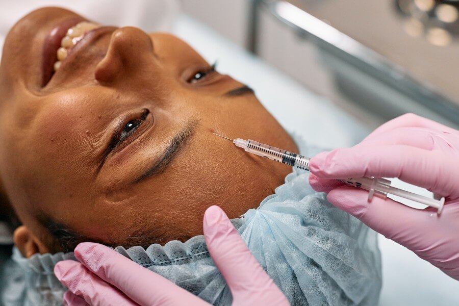 Flacidez do rosto pode ser tratada sem cirurgia